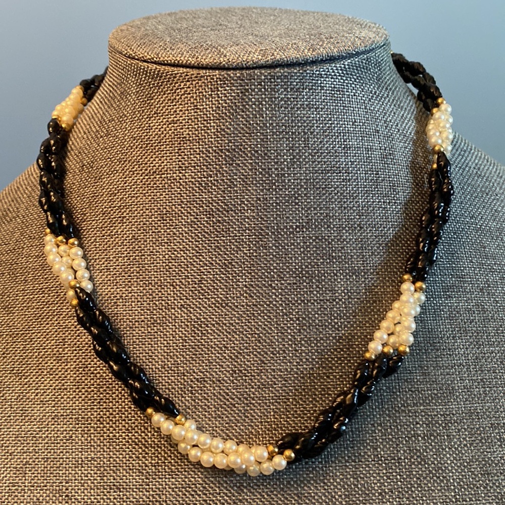 Vintage Twisted Costume Pearl Necklace